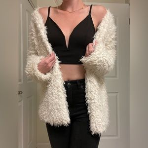AMBIANCE/ Furry white cardi/jacket